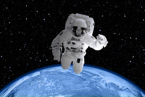 3-piece-canvas-print-in-the-spacesuit