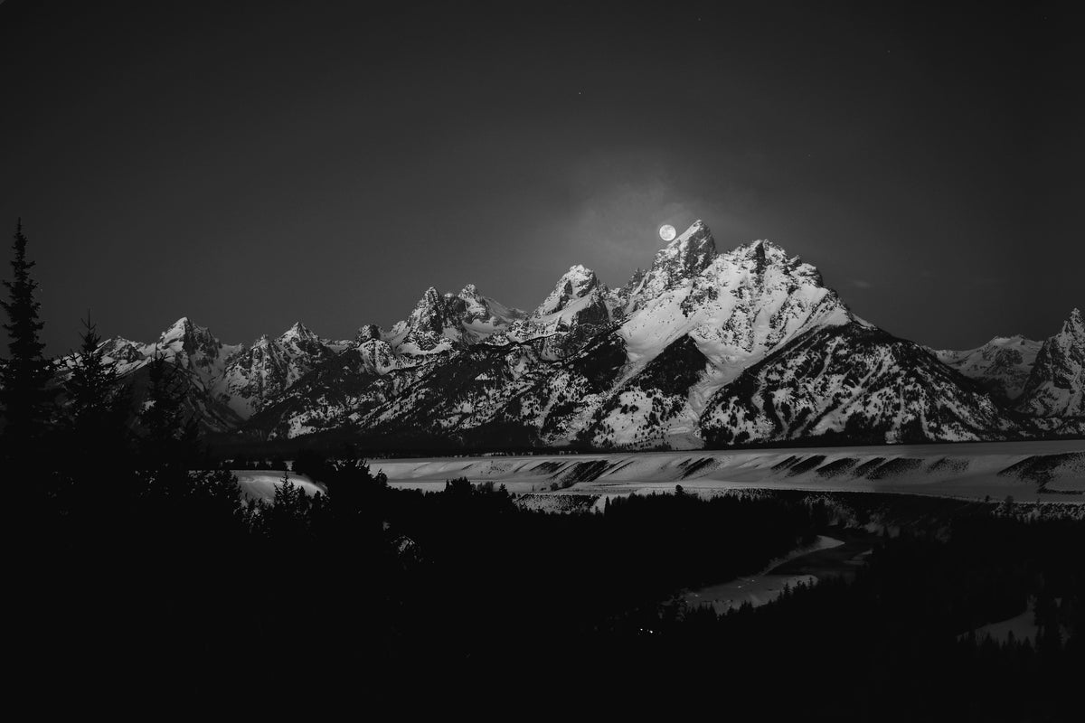 poster-print-in-the-glow-of-the-full-moon