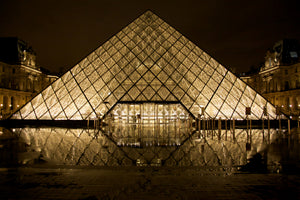 framedposter-print-at-night-at-the-louvre