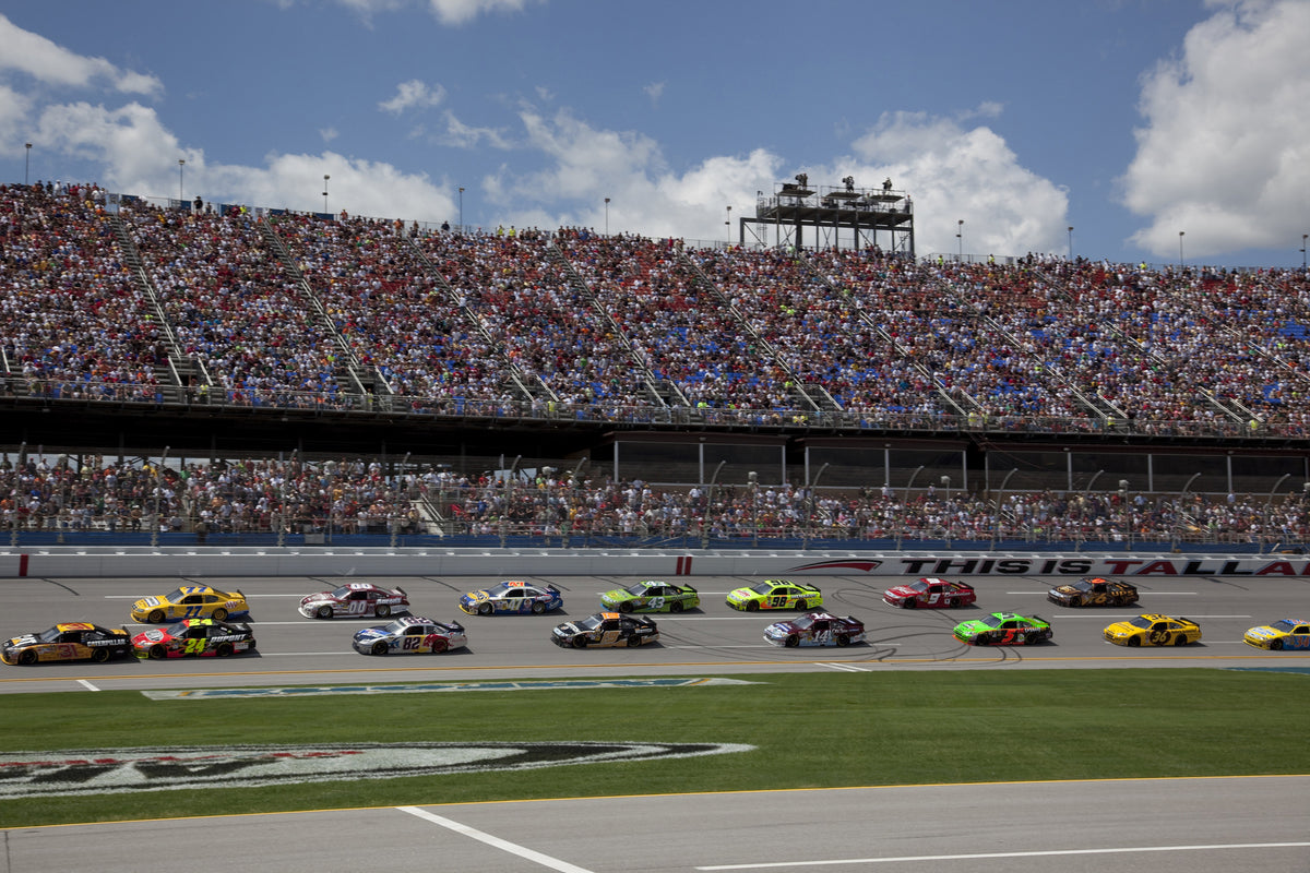 framedposter-print-in-nascar