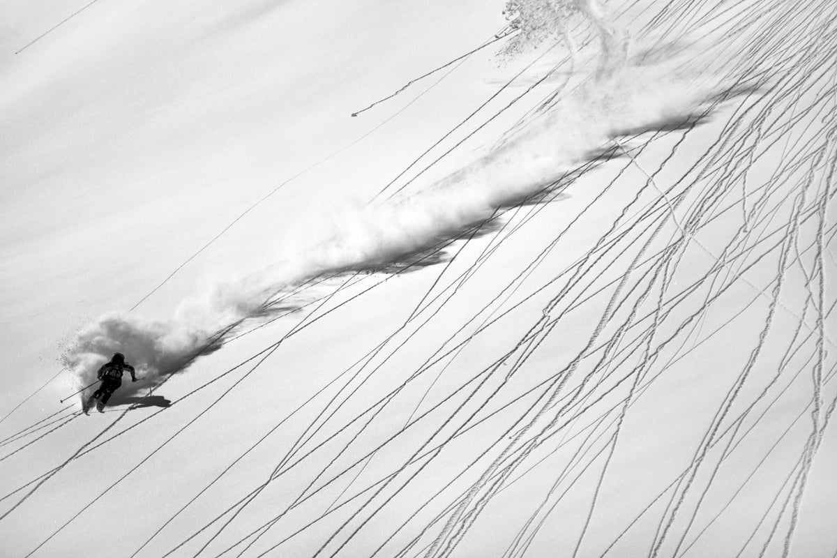 acrylic-print-skiing-powder