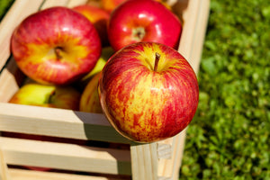 canvas-print-box-of-apples