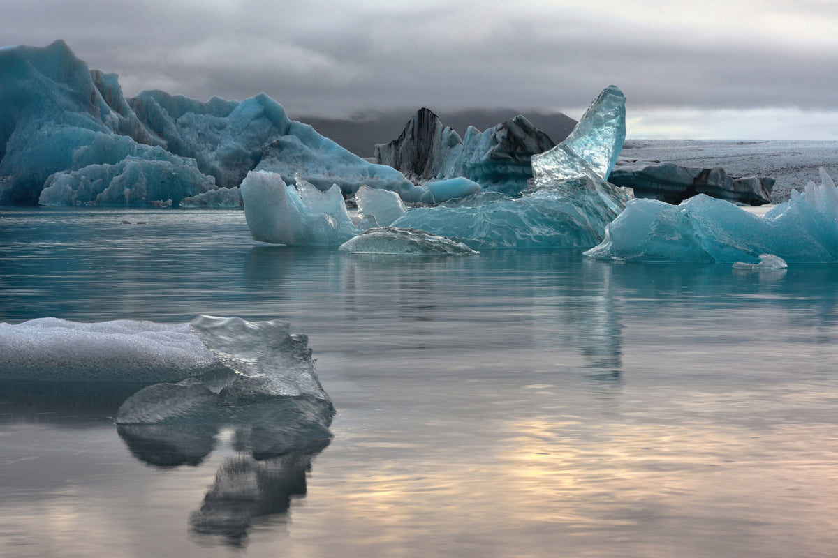 poster-print-ice-grave