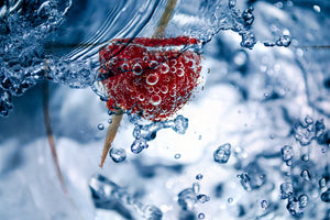 aluminium-print-raspberry-in-the-water