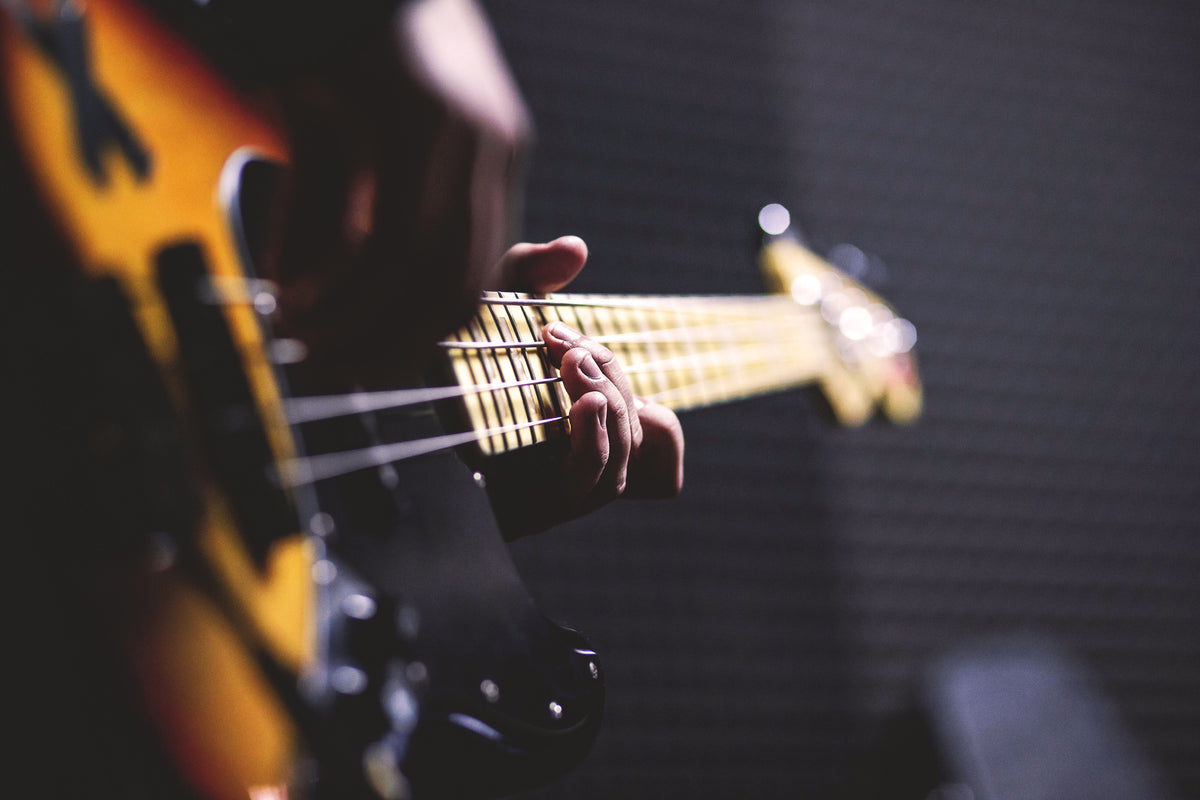 framedcanvas-print-guitar-player