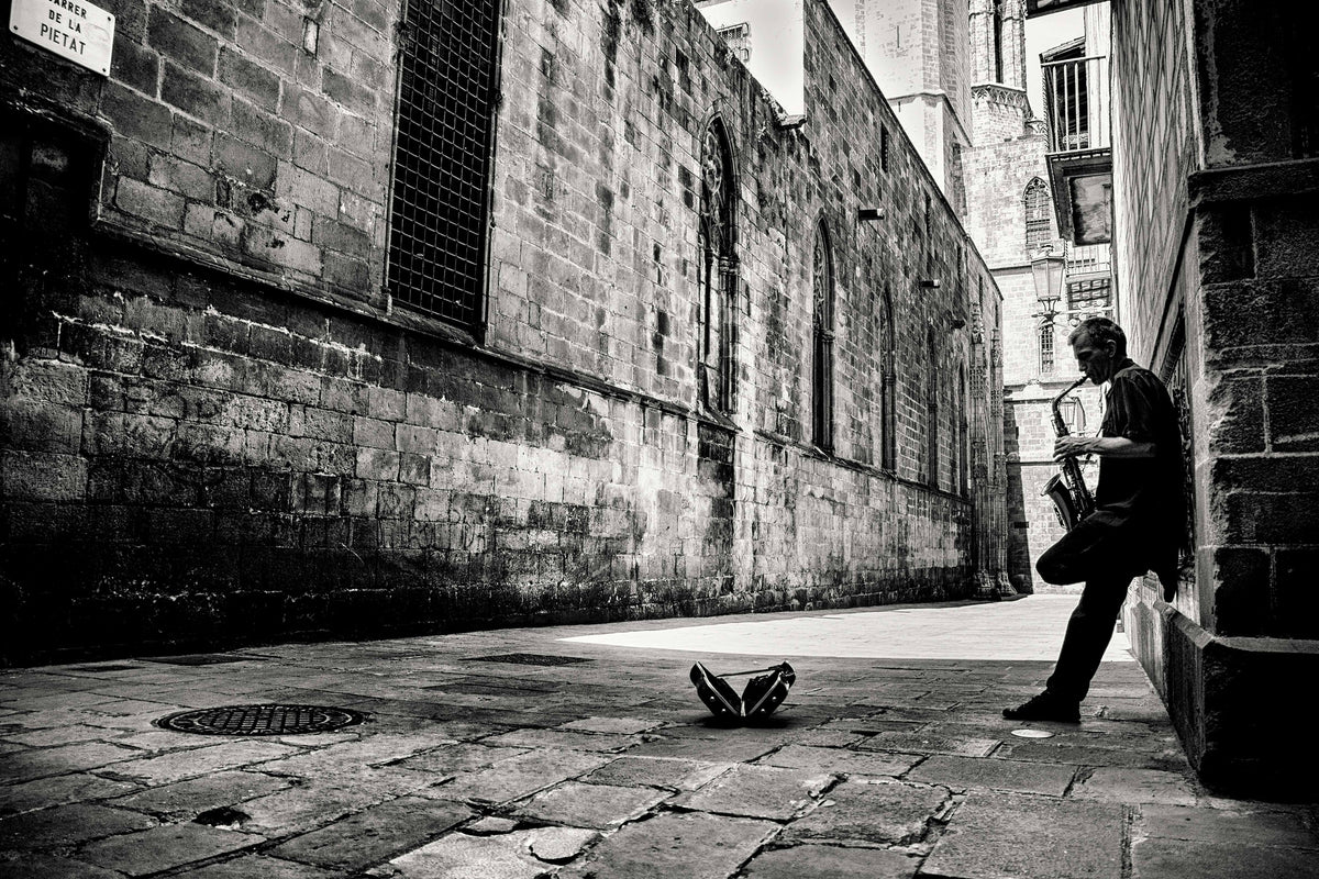framedcanvas-print-silent-street