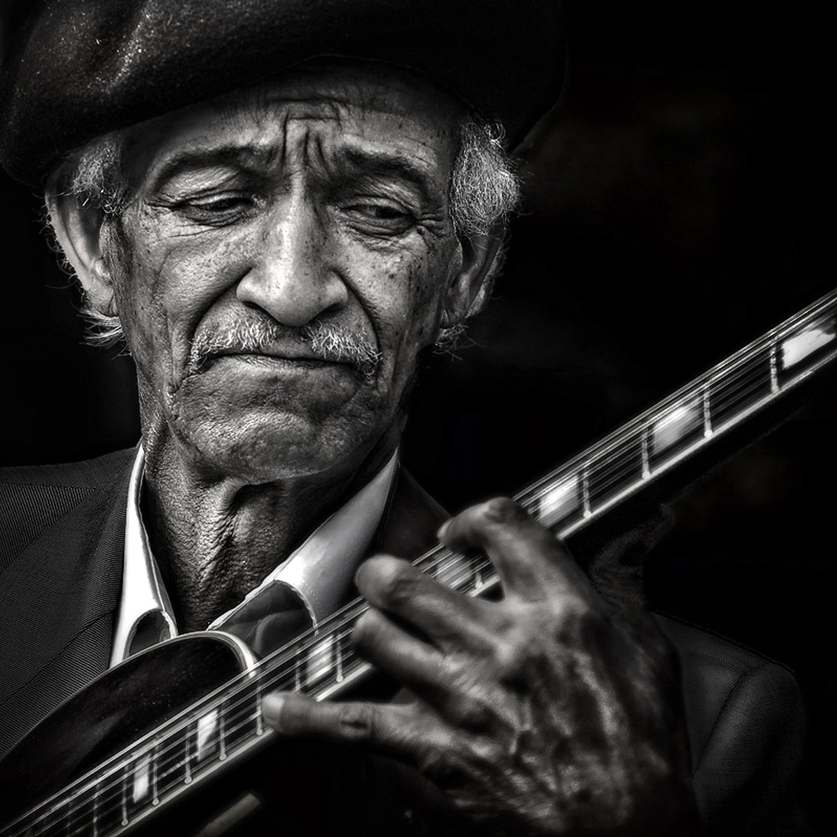 acrylic-print-the-guitarist