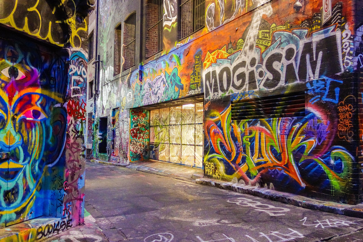 3-piece-acrylic-print-houses-with-graffiti
