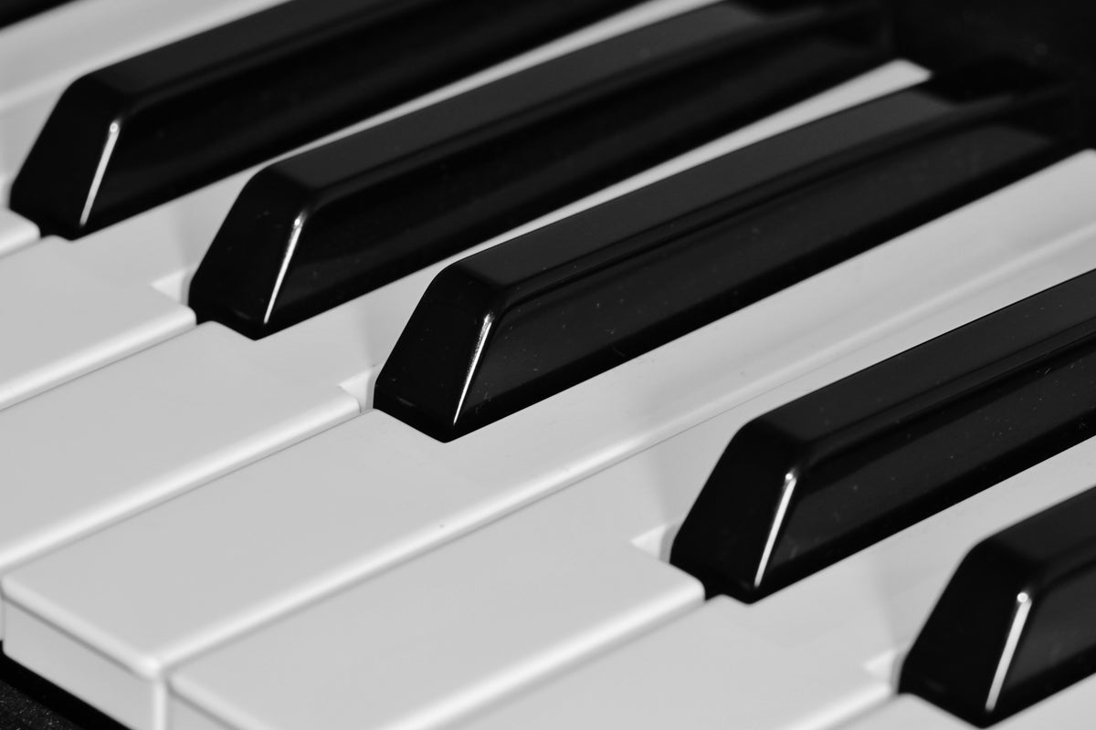 framedposter-print-piano-keys-xl