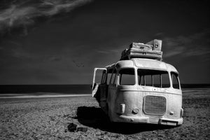 3-piece-aluminium-print-beached-bus