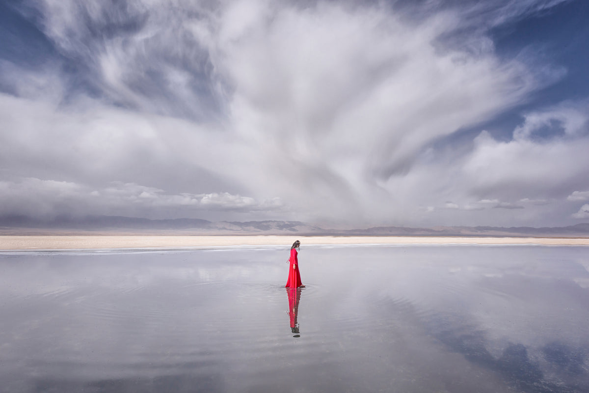 framedcanvas-print-lady-in-red