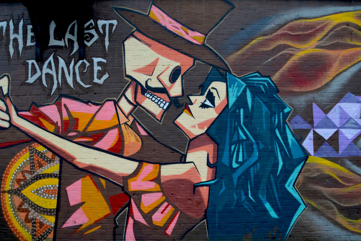 framedcanvas-print-street-art-last-dance