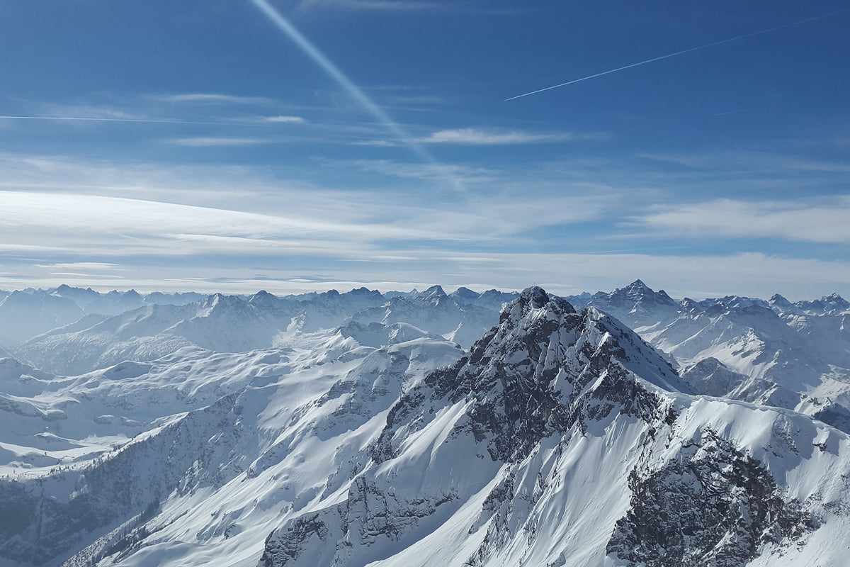 3-piece-aluminium-print-over-the-peaks