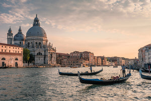 framedposter-print-at-the-canal-of-venice