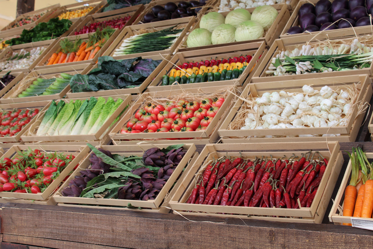 framedcanvas-print-at-the-vegetable-market