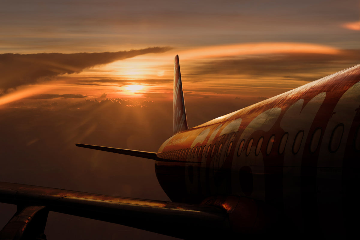 modern-3-piece-canvas-print-out-of-the-flight